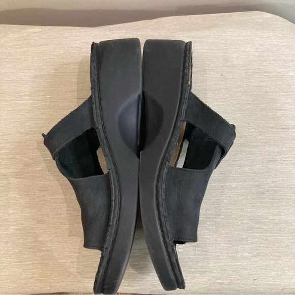 NAOT Sz 41  Leather Slip On Buckle Closure Sandals - Picture 9 of 11